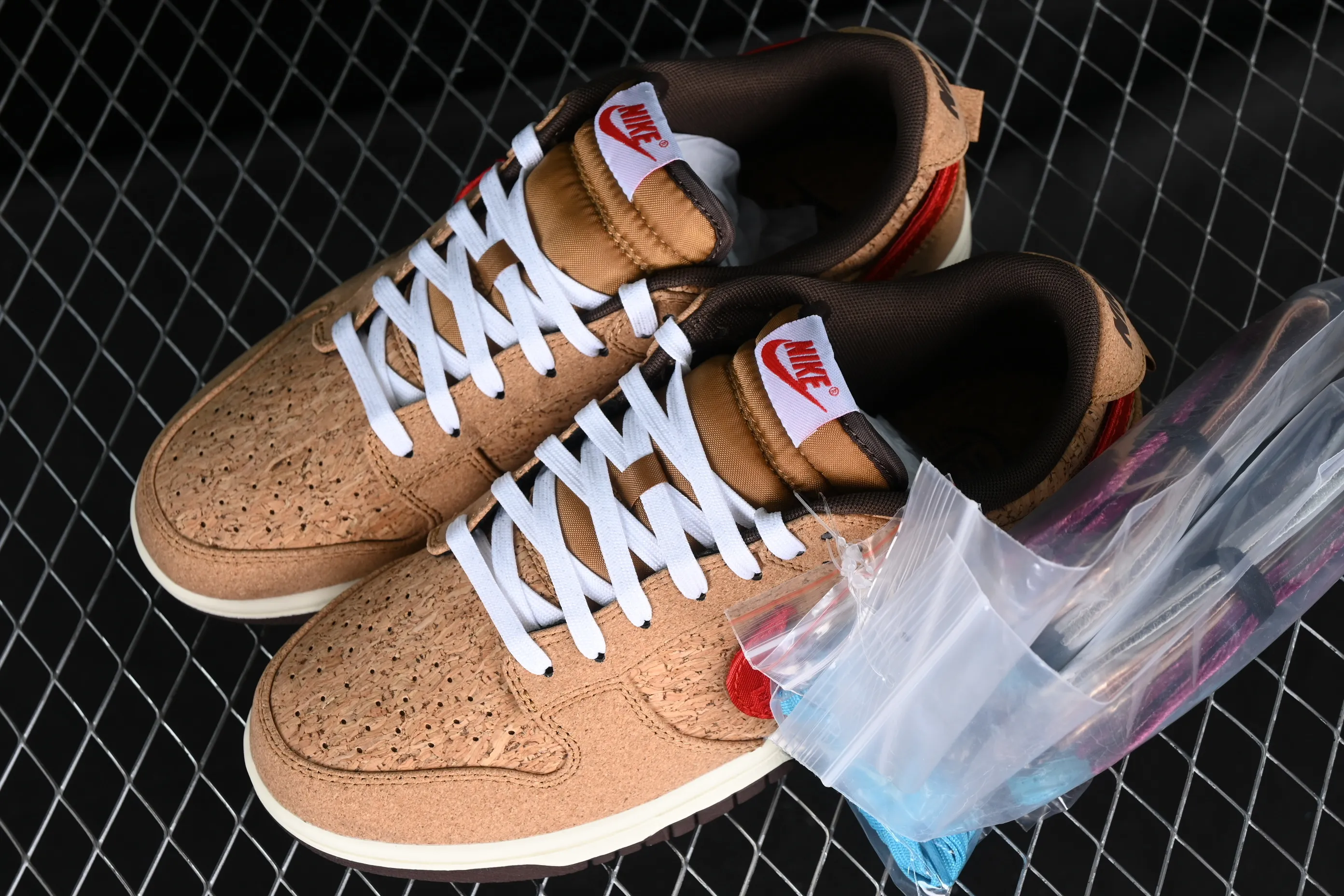 All categories Nk SB Dunk series Nk SB Dunk Low low-top sneakers C version Clot x Nk Dunk SB Low "Cork" cork joint model SB low-top casual sneakers FN0317-121